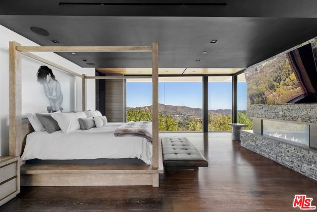 6 Bed Home for Sale in Beverly Hills, California