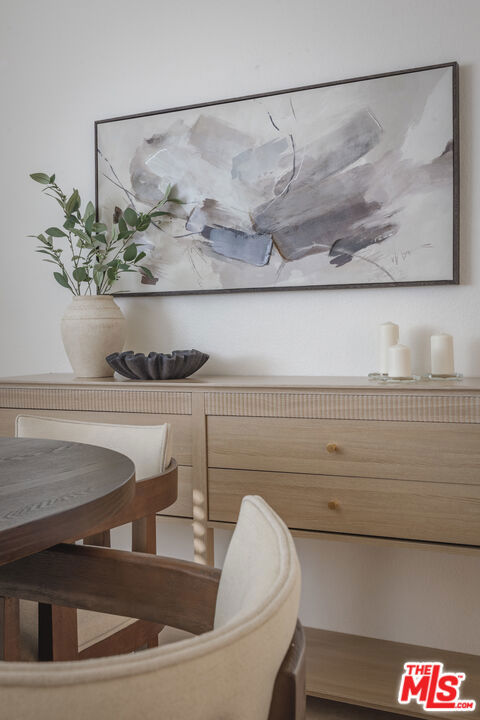 4829 Whitsett Avenue, Valley Village CA: https://media.crmls.org/mediaz/9c583221-c7da-418b-b2f8-90502b0584ca.jpg