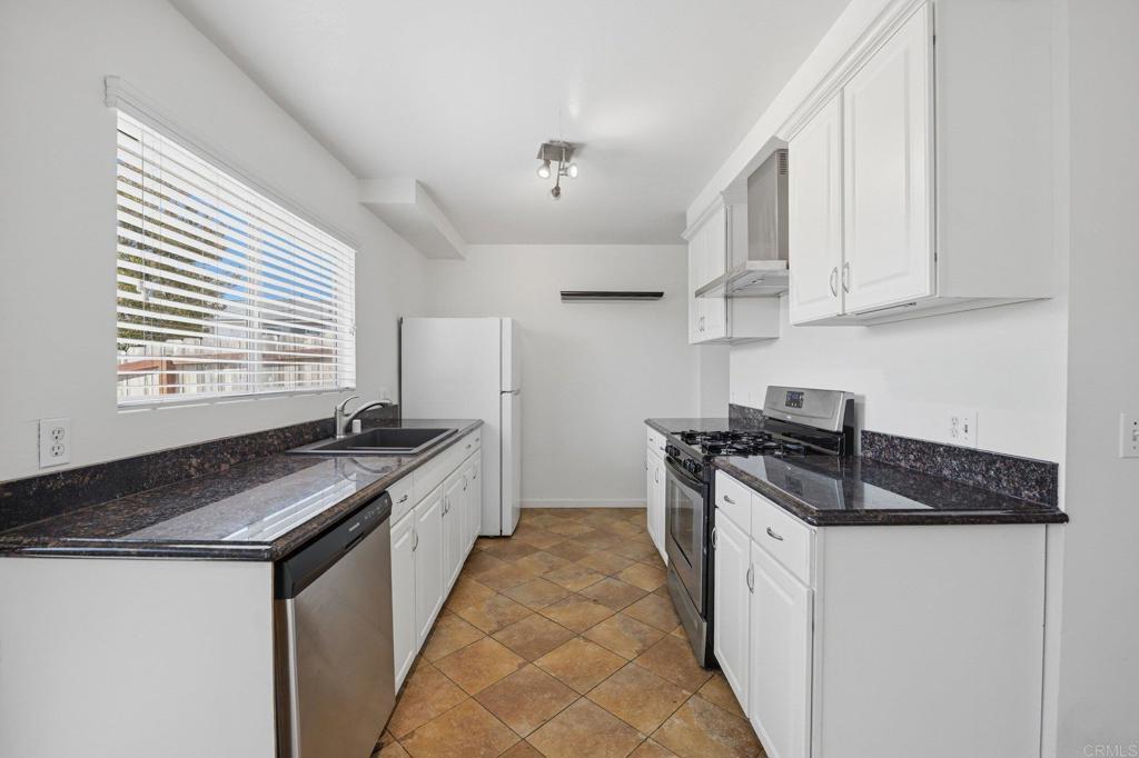 3580 Surf Place - photo 11