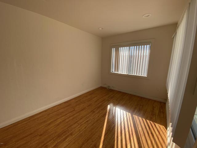 Detail Gallery Image 3 of 12 For 3256 Prospect Ave, Glendale,  CA 91214 - 2 Beds | 1 Baths