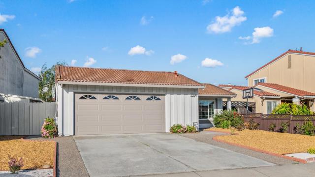 33041 Calistoga Street, Union City CA: https://media.crmls.org/mediaz/9c5a7854-3d79-4e8f-9a74-2cd140ca786a.jpg