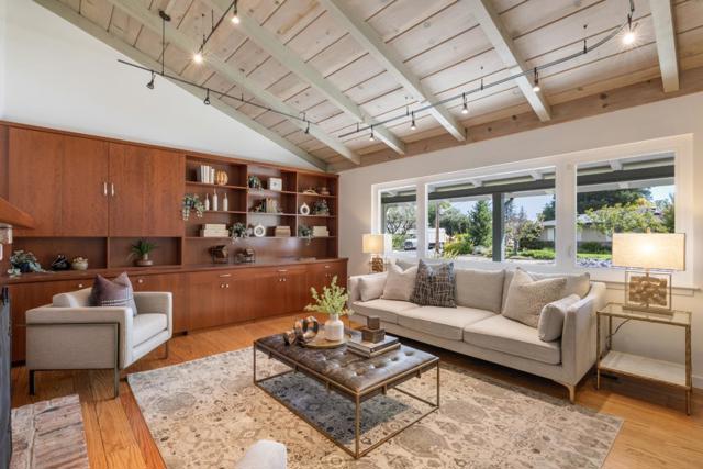 390 Cherry Avenue, Los Altos CA: https://media.crmls.org/mediaz/9c5b3785-066b-4e78-8af7-ae3ab46417a7.jpg