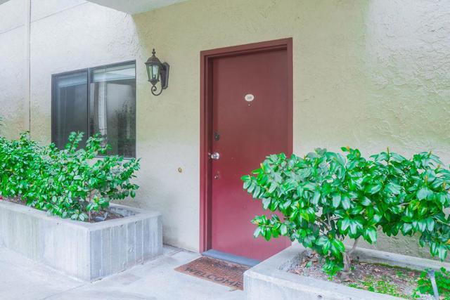 2200 Agnew Road, Santa Clara CA: https://media.crmls.org/mediaz/9c5b9367-0100-4d1b-9052-bb5afcf96173.jpg