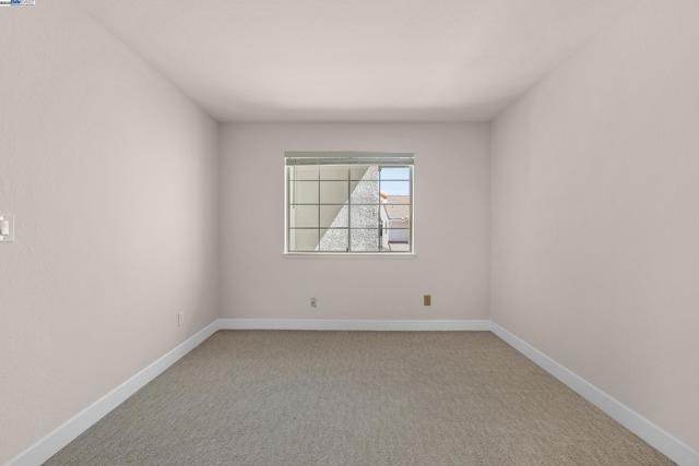 32 Maximo Ct, Danville CA: https://media.crmls.org/mediaz/9c5c72a8-71c5-4de9-8611-3b4e49b9623f.jpg