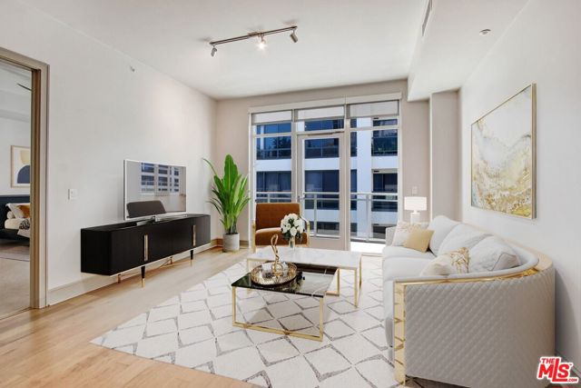 10700 Wilshire Boulevard, Los Angeles CA: https://media.crmls.org/mediaz/9c5ce6e9-4b2e-4b7b-95a2-8927c555354a.jpg