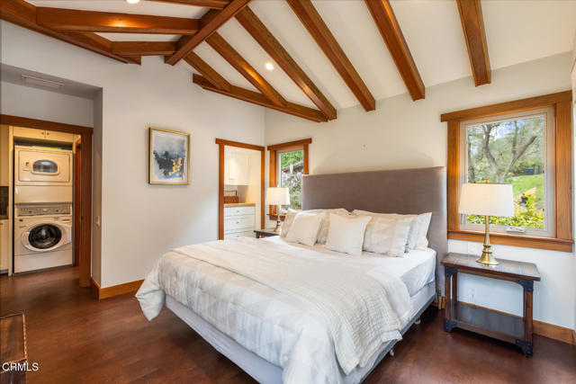 Detail Gallery Image 56 of 77 For 4254 Chevy Chase Dr, La Canada Flintridge,  CA 91011 - 6 Beds | 4 Baths
