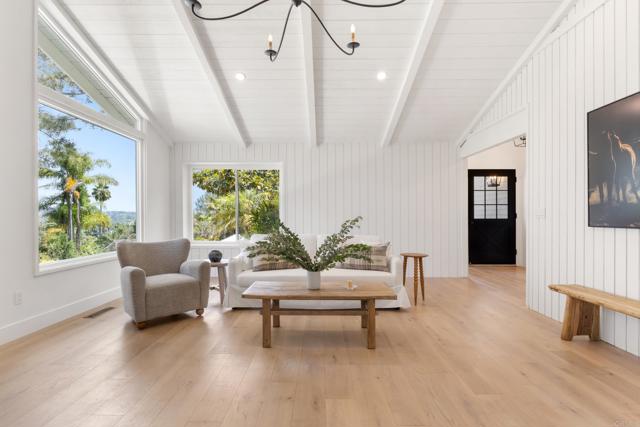 582 Rancho Santa Fe Rd, Encinitas CA: https://media.crmls.org/mediaz/9c5e5d75-6a50-43da-8391-ab16d087444f.jpg