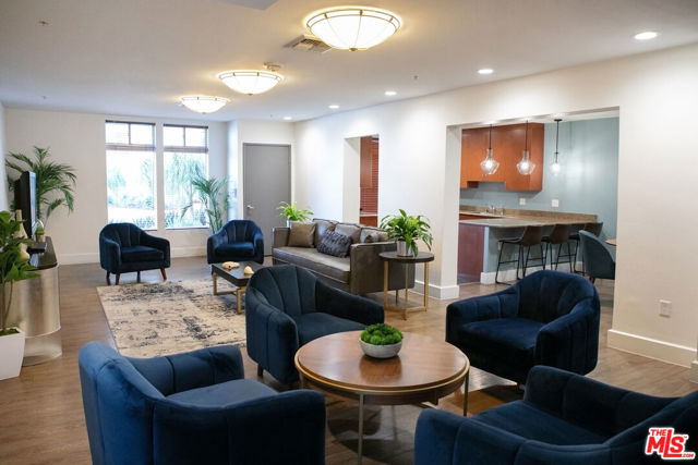 488 E Ocean Boulevard, Long Beach CA: https://media.crmls.org/mediaz/9c5f2407-3d14-4a69-934a-3b9cf38858d8.jpg