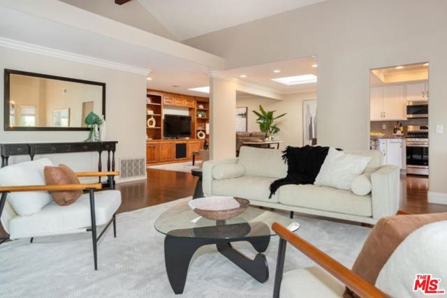 4732 Galicia Way, Oceanside CA: https://media.crmls.org/mediaz/9c5fb53e-ade5-4e5b-b975-3bf6fb7bcd1a.jpg