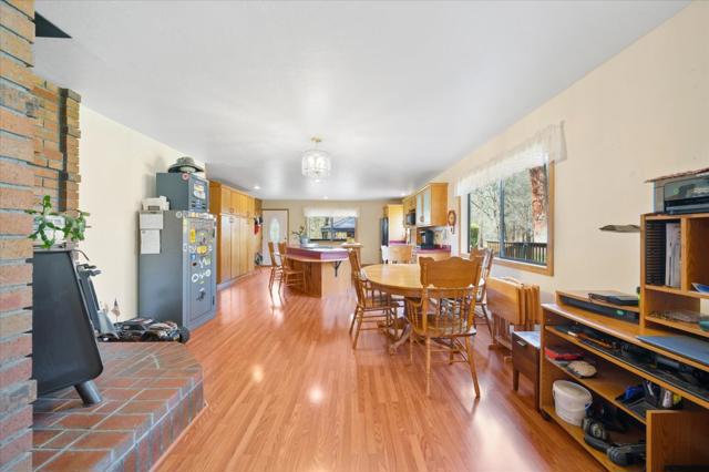 121 Wellock Road, Lewiston CA: https://media.crmls.org/mediaz/9c606d0c-528f-4a5d-bea6-bf61d44b9de9.jpg