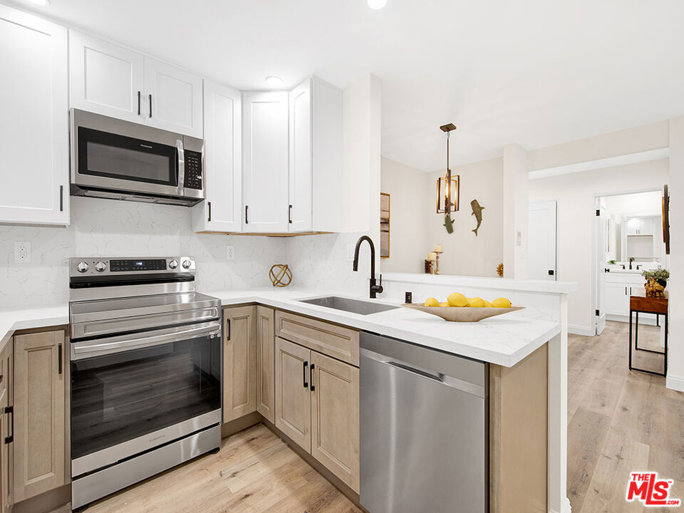 360 S Euclid Avenue 230, Pasadena, CA 91101