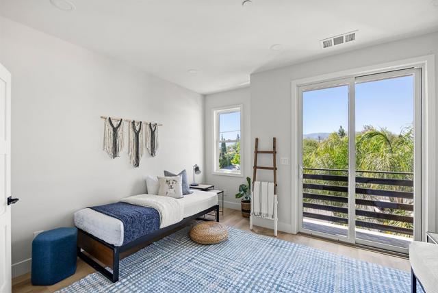 517 Union Avenue, Campbell CA: https://media.crmls.org/mediaz/9c60b992-1c01-4fd1-b879-21d9f99ebb1d.jpg