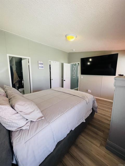 913 S Grand Avenue, San Jacinto CA: https://media.crmls.org/mediaz/9c60c9e9-6c5f-4846-80d6-6f1b58e1cf26.jpg