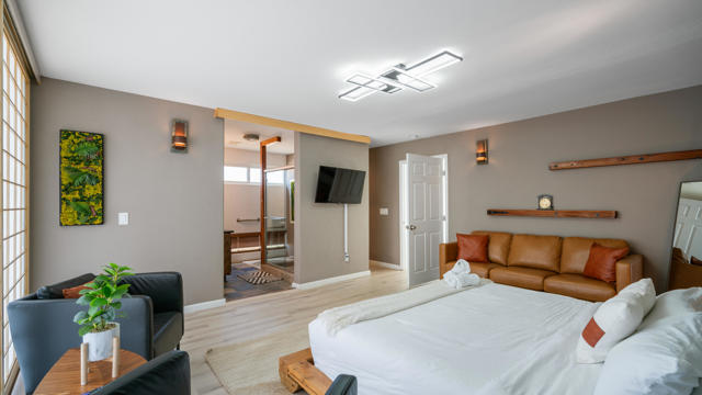 6946 Lennox Avenue, Yucca Valley CA: https://media.crmls.org/mediaz/9c61fde5-92f7-4d4a-ad52-916a8f0b1da1.jpg