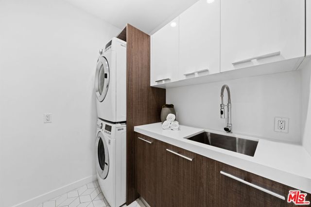 1609 N Stanley Avenue, Los Angeles CA: https://media.crmls.org/mediaz/9c61fee2-8889-415b-b238-cf9d9802eab5.jpg