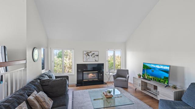 4621 Villas Court, Bonita CA: https://media.crmls.org/mediaz/9c620606-52e6-4ed2-b545-34c669216203.jpg