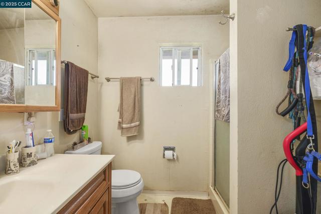 2251 Rancho Del Lago Rd, Martinez CA: https://media.crmls.org/mediaz/9c631225-4ddd-4f21-a871-cd81d6ec1a41.jpg