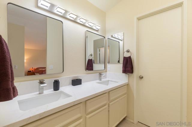 Image 22 of 32 For 14383 La Harina Ct