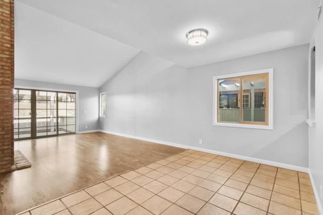 Detail Gallery Image 7 of 40 For 5667 Adobe Falls Rd #C,  San Diego,  CA 92120 - 2 Beds | 2 Baths