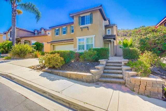 Detail Gallery Image 2 of 42 For 169 Canyon Creek Way, Oceanside,  CA 92057 - 4 Beds | 2/1 Baths