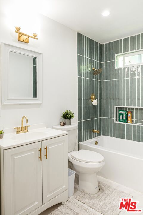 https://media.crmls.org/mediaz/9c63e789-5c31-438e-90a7-44ee4e55f030.jpg?preset=X-Large