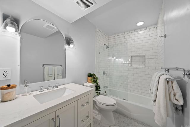 2282 Caminito Pescado, San Diego CA: https://media.crmls.org/mediaz/9c63f668-a429-442e-83a0-c11d21080b53.jpg