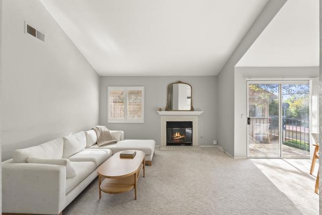 Detail Gallery Image 7 of 33 For 11325 Avenida De Los Lobos Unit D, San Diego,  CA 92127 - 1 Beds | 1 Baths