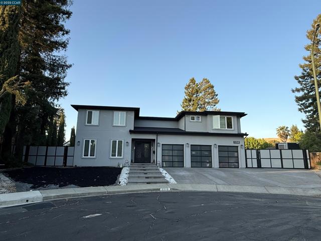 3318 Ellesmere Court, Walnut Creek CA: https://media.crmls.org/mediaz/9c6490cf-57c4-4104-a6b1-521f02135a2d.jpg