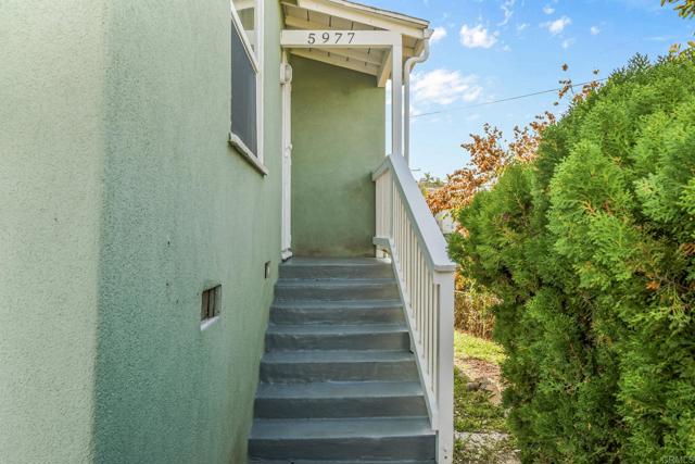 Detail Gallery Image 3 of 32 For 5977 Balmoral Dr, San Diego,  CA 92114 - 2 Beds | 1 Baths