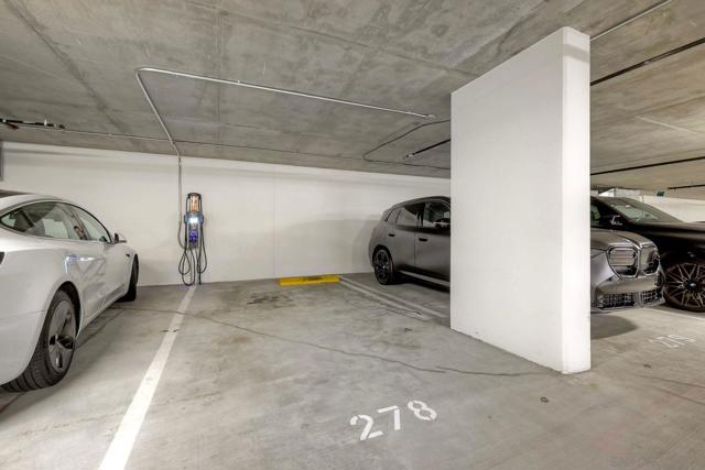 1388 Kettner Blvd, San Diego CA: https://media.crmls.org/mediaz/9c654ee2-1eb8-4c4d-8655-a7f5a7261155.jpg