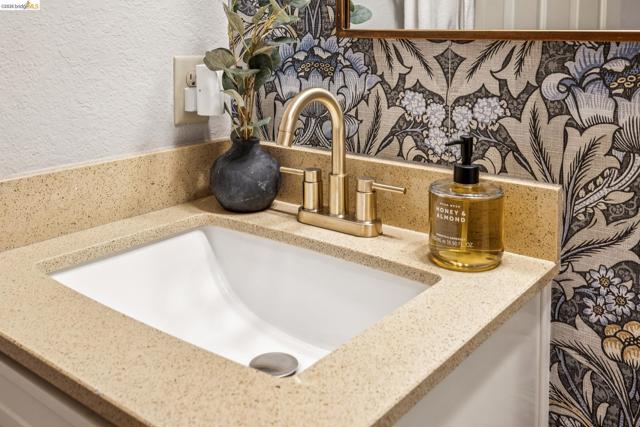 2090 Shady Creek Pl., Danville CA: https://media.crmls.org/mediaz/9c6648fe-02fb-48bf-8f6e-d8a87c7cb5b4.jpg