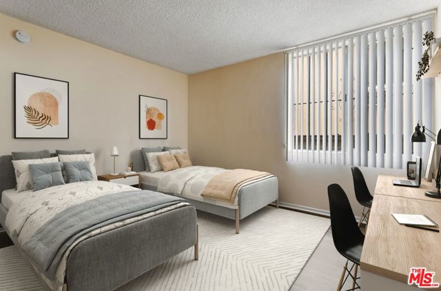 947 W 30th Street, Los Angeles CA: https://media.crmls.org/mediaz/9c672f24-28a4-47f1-bca2-fe1c098e9db2.jpg