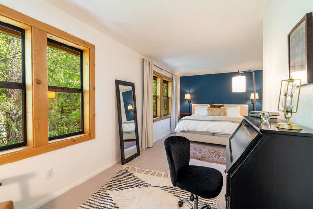 24542 Fern Valley Road, Idyllwild CA: https://media.crmls.org/mediaz/9c6835be-79bf-4b24-a986-6eef038f1b26.jpg