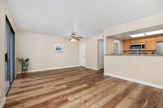 15048 Avenida Venusto, San Diego CA: https://media.crmls.org/mediaz/9c68b74e-28b1-413b-ad51-90df066df5a1.jpg