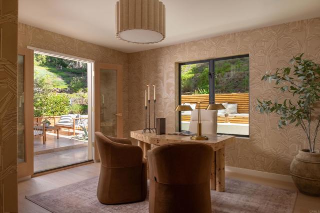 14847 Vista Del Oceano, Del Mar CA: https://media.crmls.org/mediaz/9c68e3fa-2122-40b7-8fa5-ebf9d5c09684.jpg