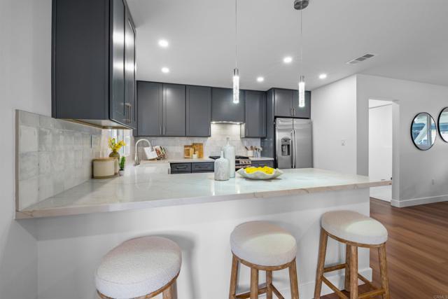 Detail Gallery Image 12 of 27 For 6266 Lake Aral Dr, San Diego,  CA 92119 - 3 Beds | 2 Baths