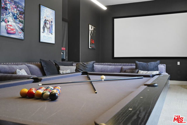 22510 La Quilla Drive, Chatsworth CA: https://media.crmls.org/mediaz/9c6a2973-e1d3-4b9b-a564-144909045edf.jpg