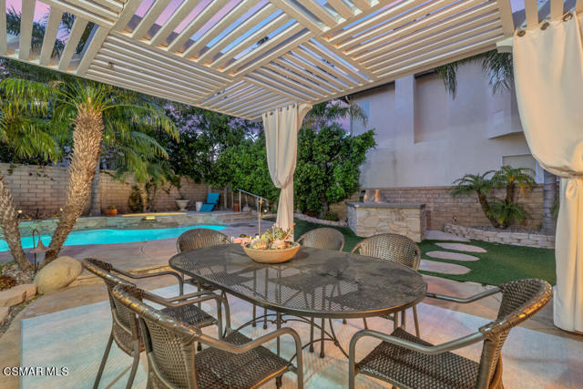 5937 Indian Terrace Drive, Simi Valley CA: https://media.crmls.org/mediaz/9c6bb3b5-e4f3-4dda-8d06-f63365e9a58f.jpg