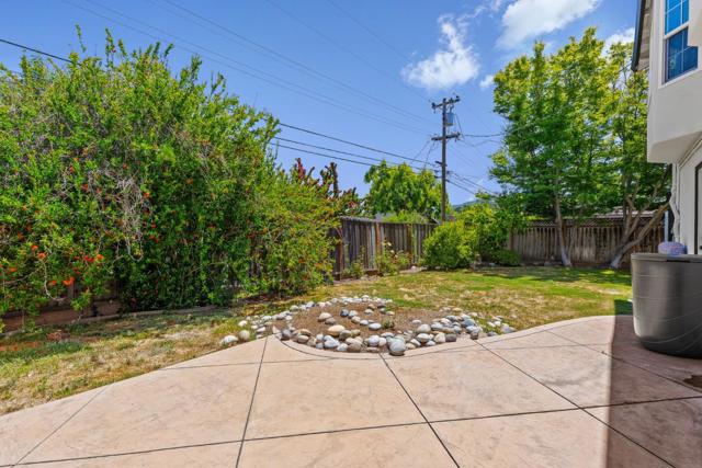 5472 Laura Drive, San Jose CA: https://media.crmls.org/mediaz/9c6bc1e7-3dee-442c-9e99-9ea7c99d0e92.jpg