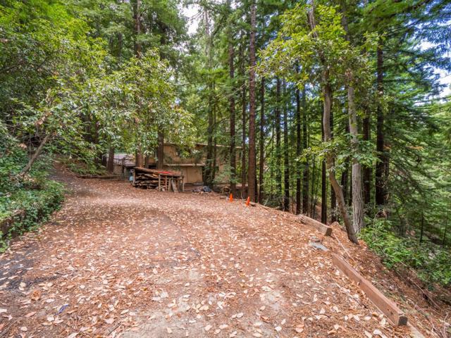 325 Woodland Drive, Scotts Valley CA: https://media.crmls.org/mediaz/9c6bfc79-0a11-44d4-8b3f-ec65167d75b0.jpg