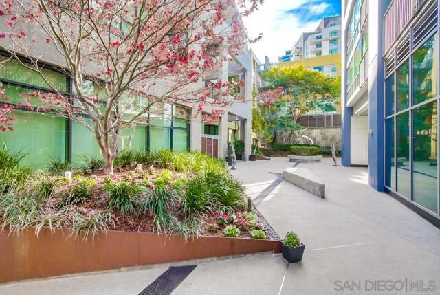 321 10th Ave, San Diego CA: https://media.crmls.org/mediaz/9c6c3ac5-6d20-49be-a5e0-877fae9eaf86.jpg