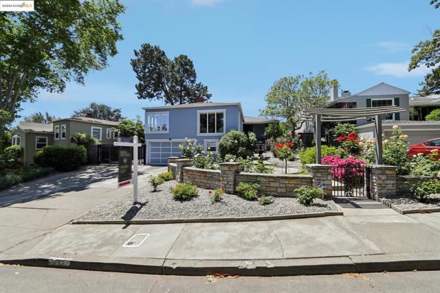332 El Camino Real, Vallejo CA: https://media.crmls.org/mediaz/9c6c7e8f-5073-499c-afbc-06589e8ca8d8.jpg