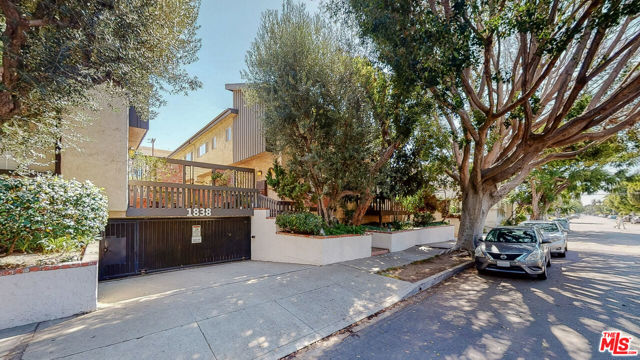 1838 Barry Ave #6, Los Angeles, CA 90025
