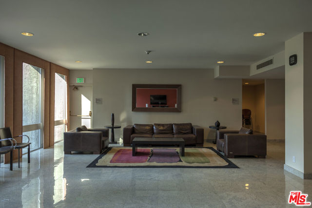 800 W 1st Street, Los Angeles CA: https://media.crmls.org/mediaz/9c6d67bc-394d-4245-9086-34f20d02e6a8.jpg