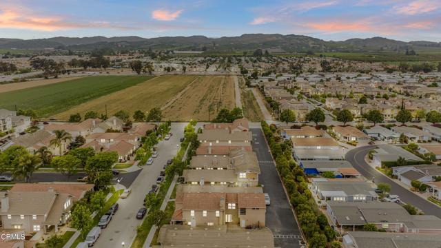 962 Jonquill Avenue, Ventura CA: https://media.crmls.org/mediaz/9c6dbca5-9709-4bf4-857f-17f4352b7410.jpg