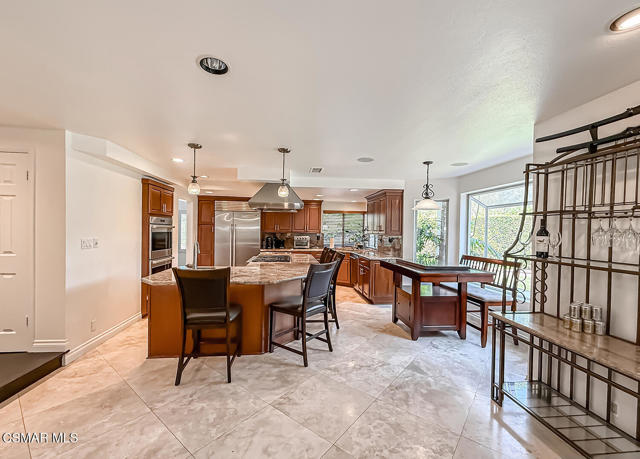 2848 Bayham Cir, Thousand Oaks CA: https://media.crmls.org/mediaz/9c6e1aeb-c590-439a-a0d9-d6a4ccf39d7c.jpg