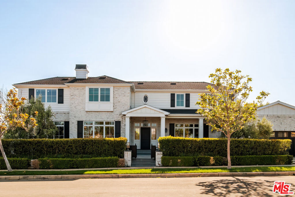557 Chapala Drive — Traditional