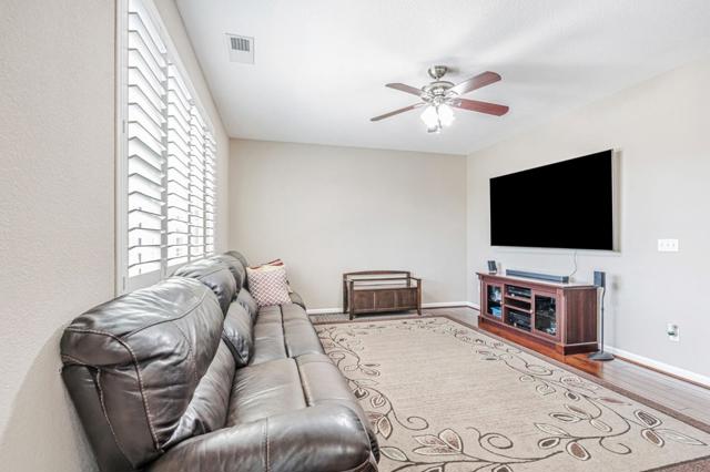10436 Albert Drive, Stockton CA: https://media.crmls.org/mediaz/9c6f84f9-4102-4e83-81fe-ad9d6fb4d5c3.jpg