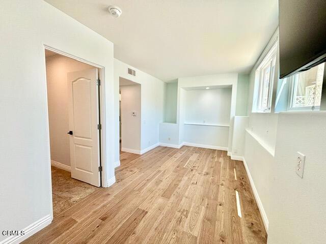 Detail Gallery Image 4 of 34 For 108 Los Feliz St, Oxnard,  CA 93035 - 3 Beds | 3/1 Baths