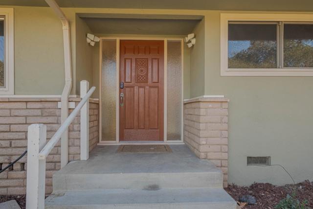 11745 Tam Oshanter Drive, Salinas CA: https://media.crmls.org/mediaz/9c72cf2d-7d47-476d-a59e-aff2565cd887.jpg